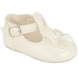 Baby Girls Ivory Patent Baypods Pram Shoes